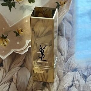 YSL Yves Saint Laurent Rouge Pur Couture Lipstick 70 Le Nu Gold Case Satin